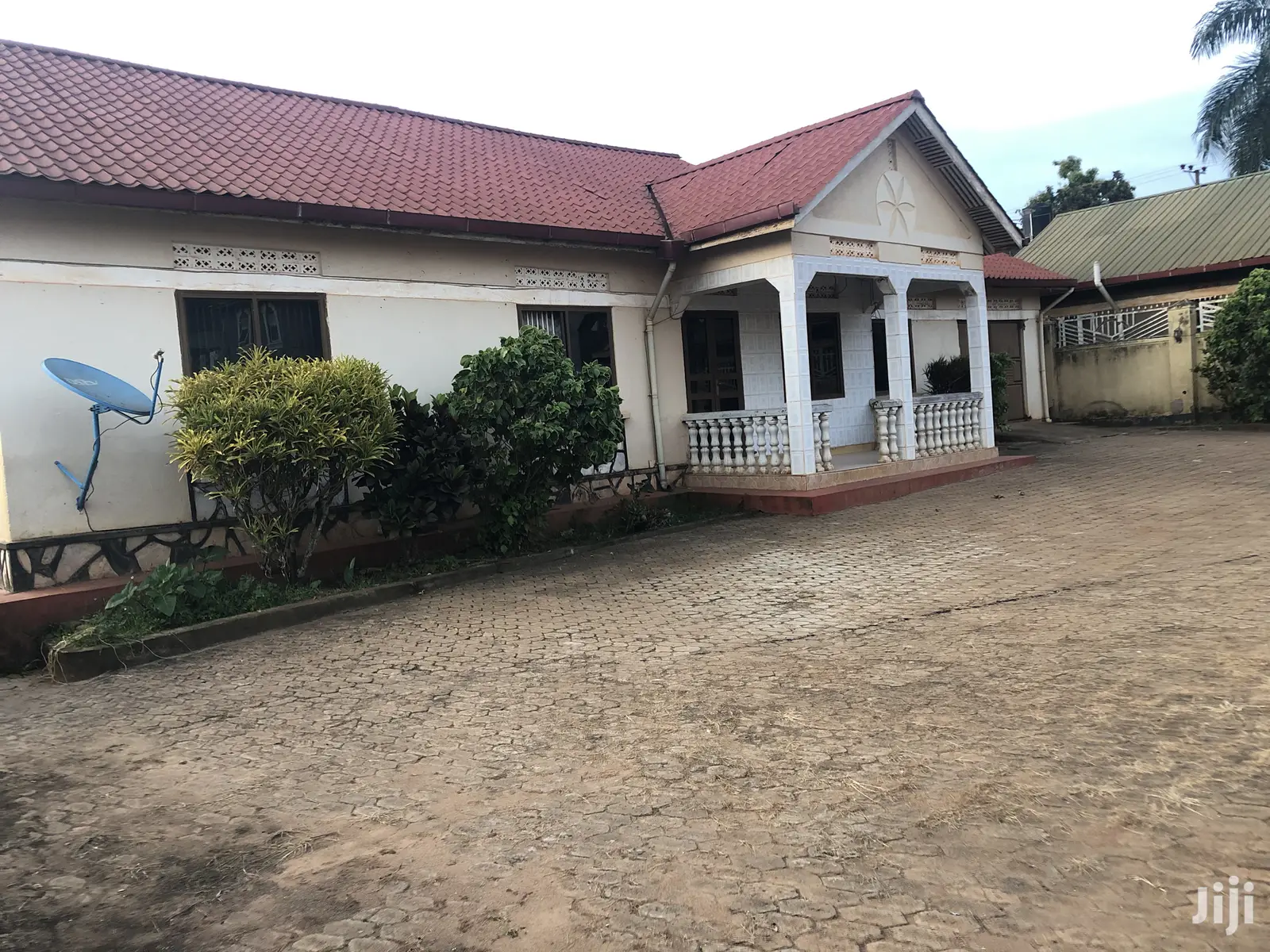 29 Decimals House In Bweyogerere Near Tarmack On Sell in Kampala