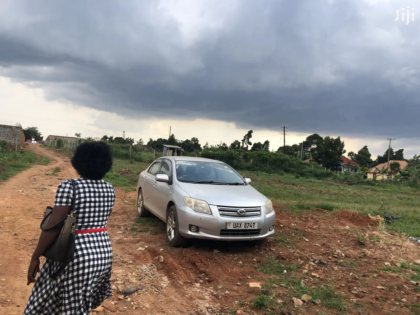 25 Decimals in Kira Kimwani Near Tarmack on Sell in Kampala
