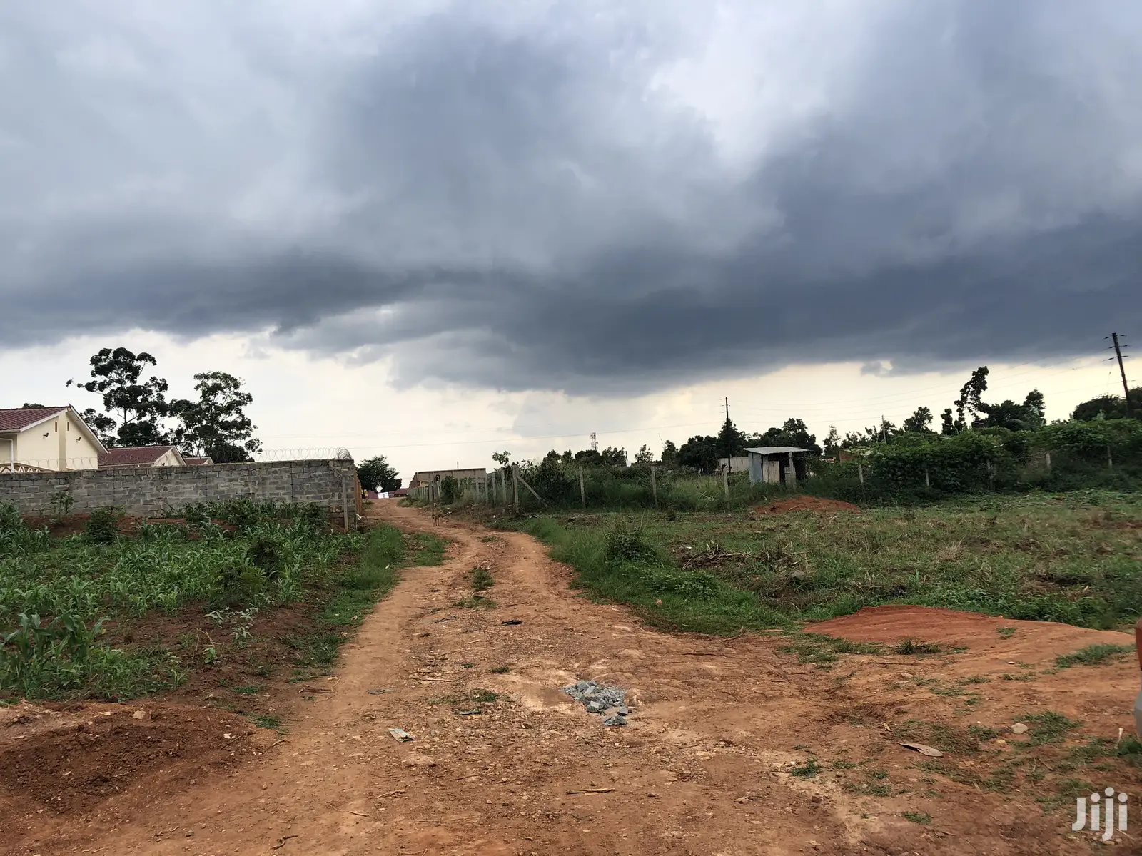 25 Decimals in Kira Kimwani Near Tarmack on Sell in Kampala