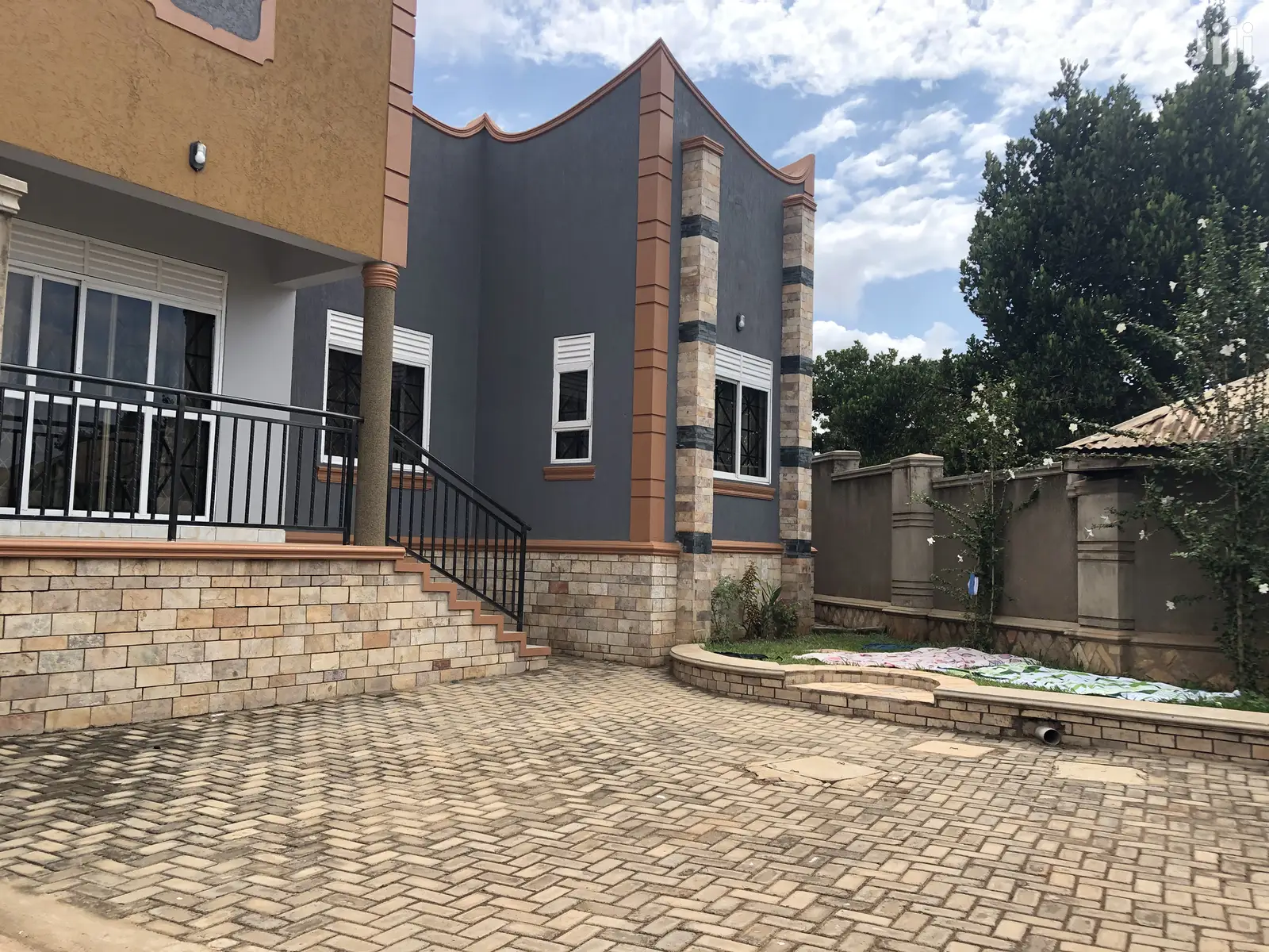 Town House in Najjera on Sell in Kampala
