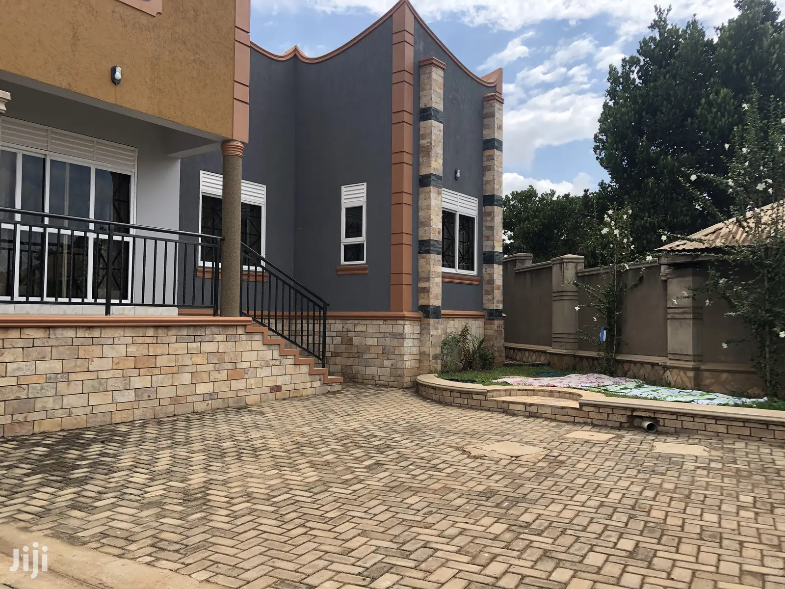 Town House in Najjera on Sell in Kampala