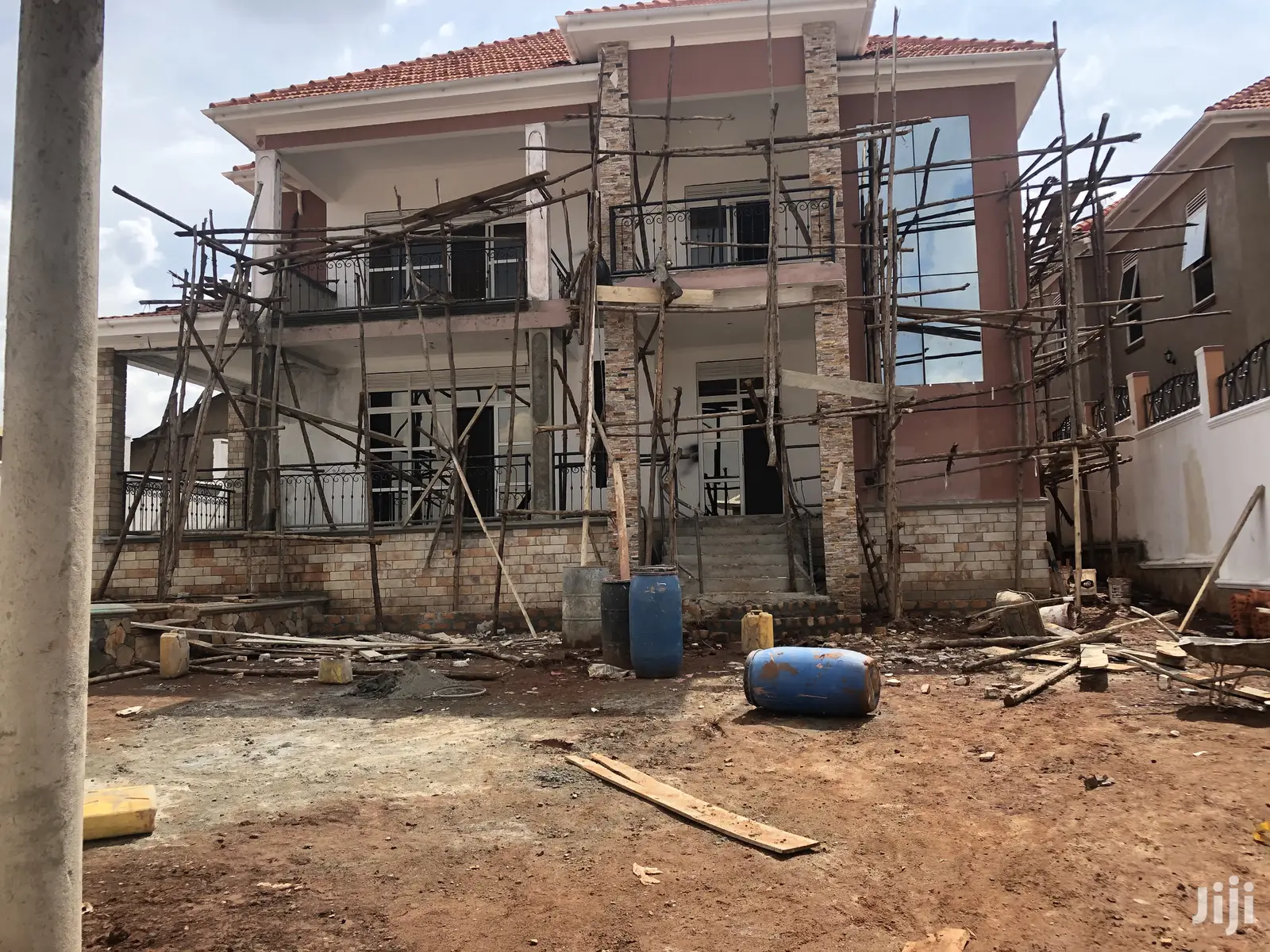 Kyanja Six Bedrooms Storeyed House On Sell in Kampala