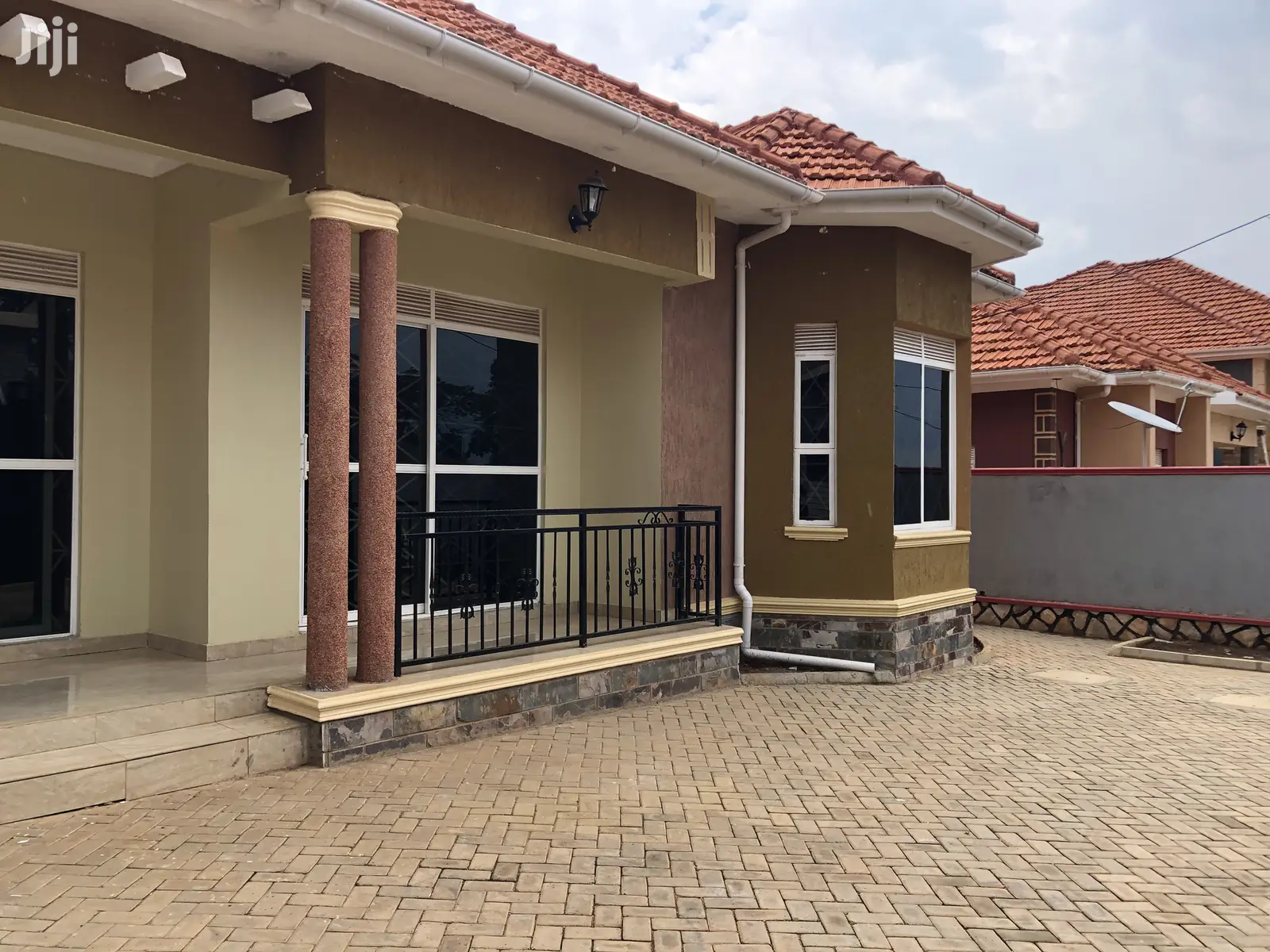 Kiira Fascinating Bungalow on Sell in Kampala