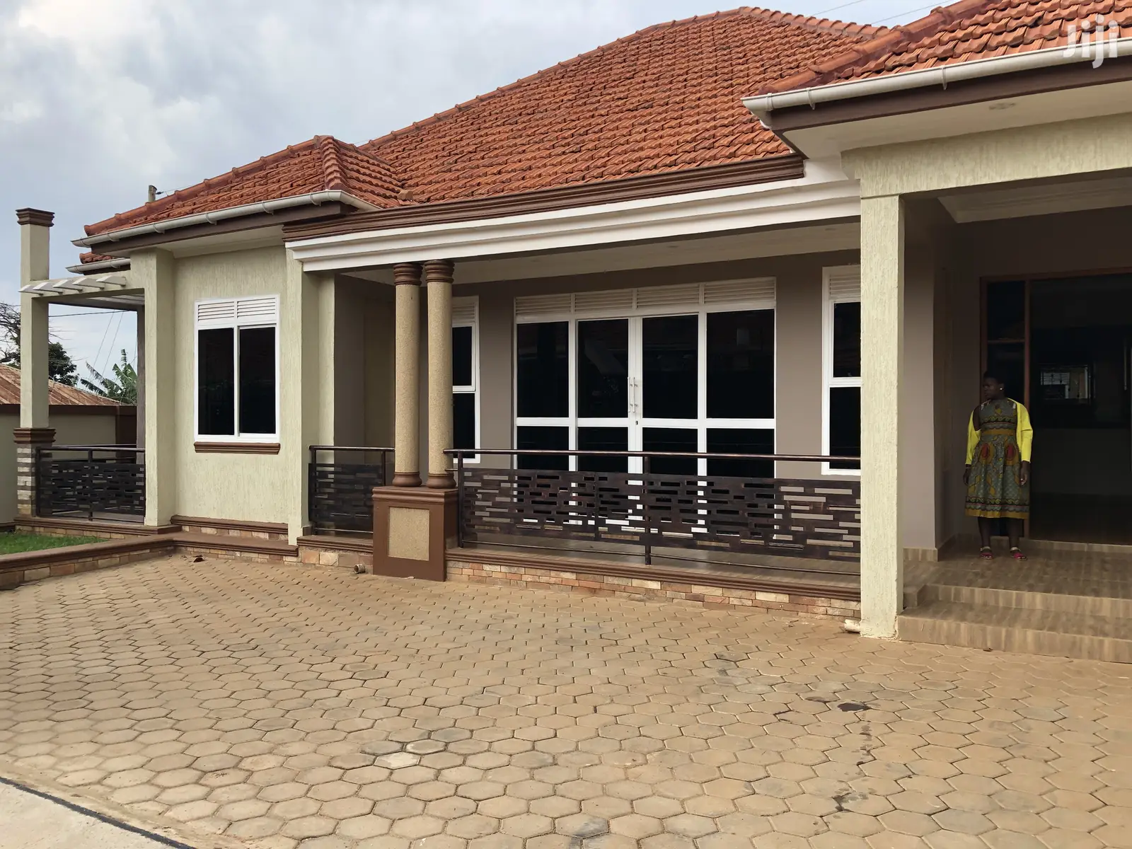 Kiiira Mamerito Road Pretty Home on Sell in Kampala