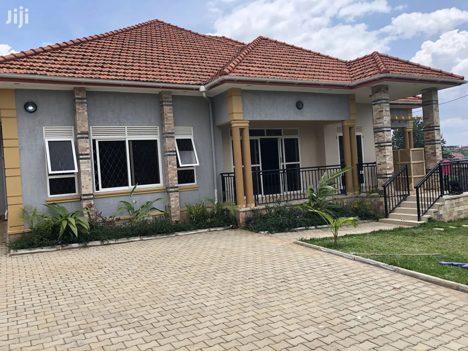 Kiira Big Family Bungaloo On Sale in Kampala