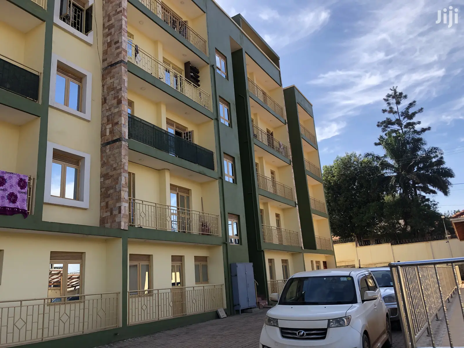 New,Bukoto Condominiums Wit Swimming Pool on Sell in Kampala