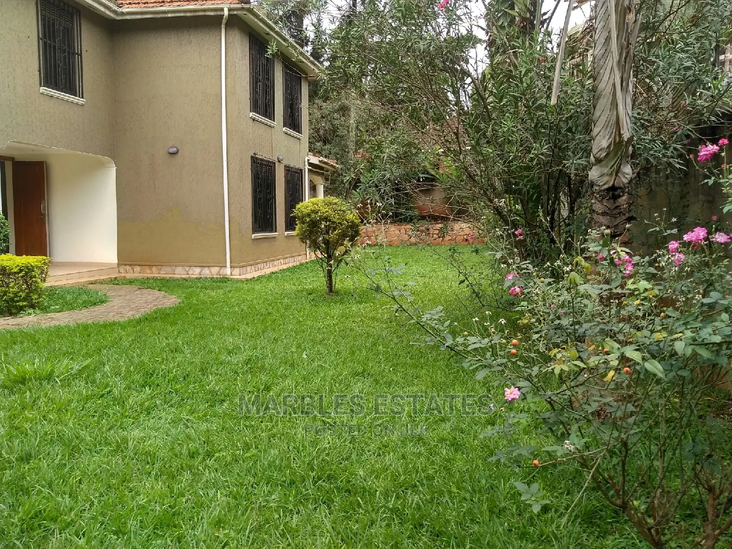 Nice Newly Built House For Rent In Kololo in Kampala