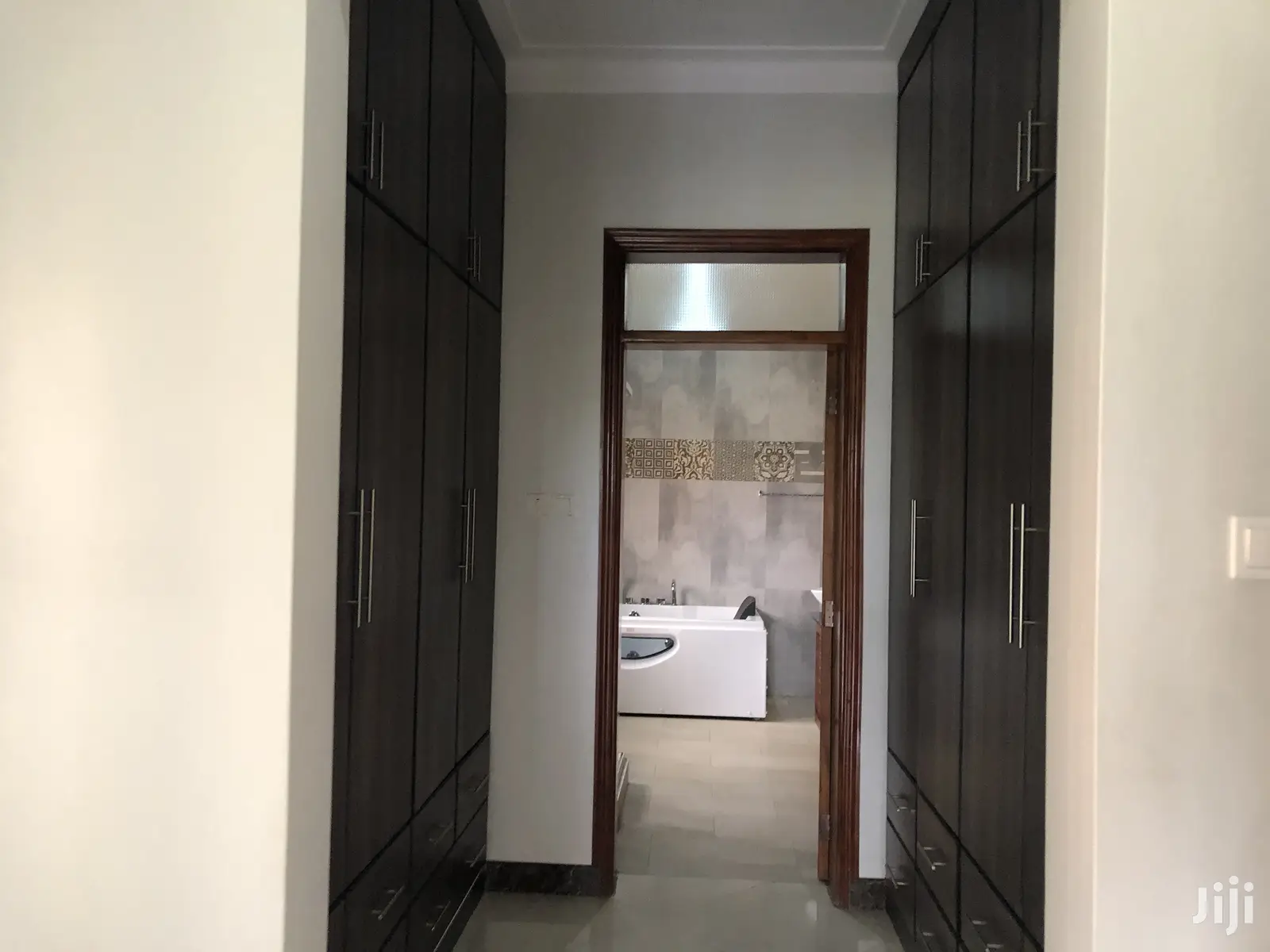 Munyonyo Classy Mansion on Sell in Kampala