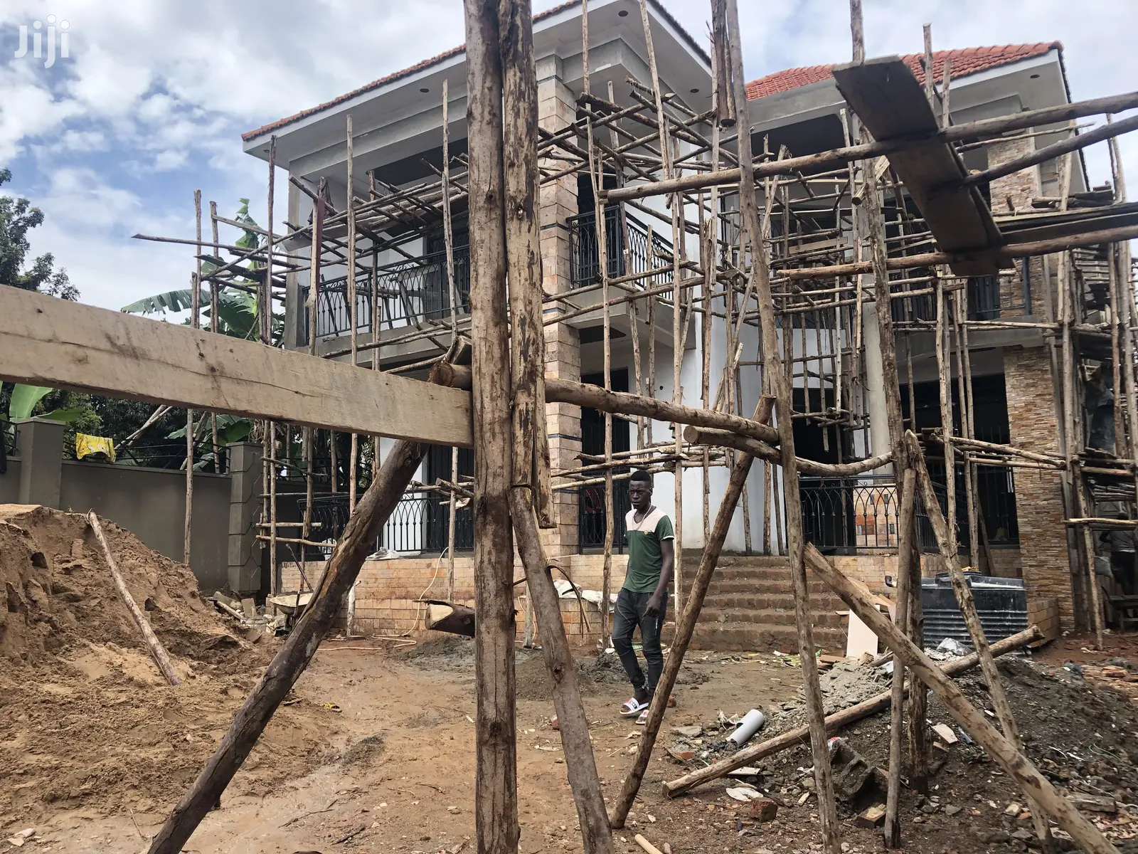 Munyonyo Lake View Mansion On Sell in Kampala