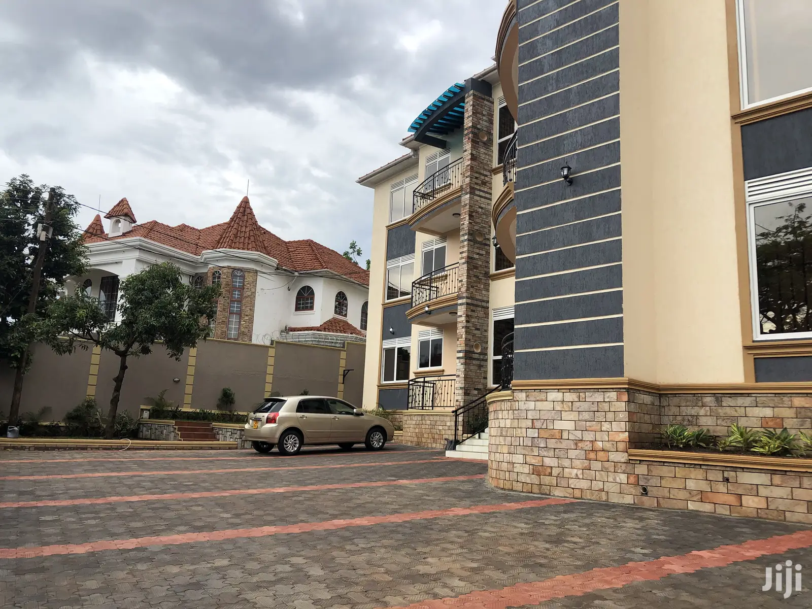 Munyonyo Bunga Lake View Mansion on Sell in Kampala