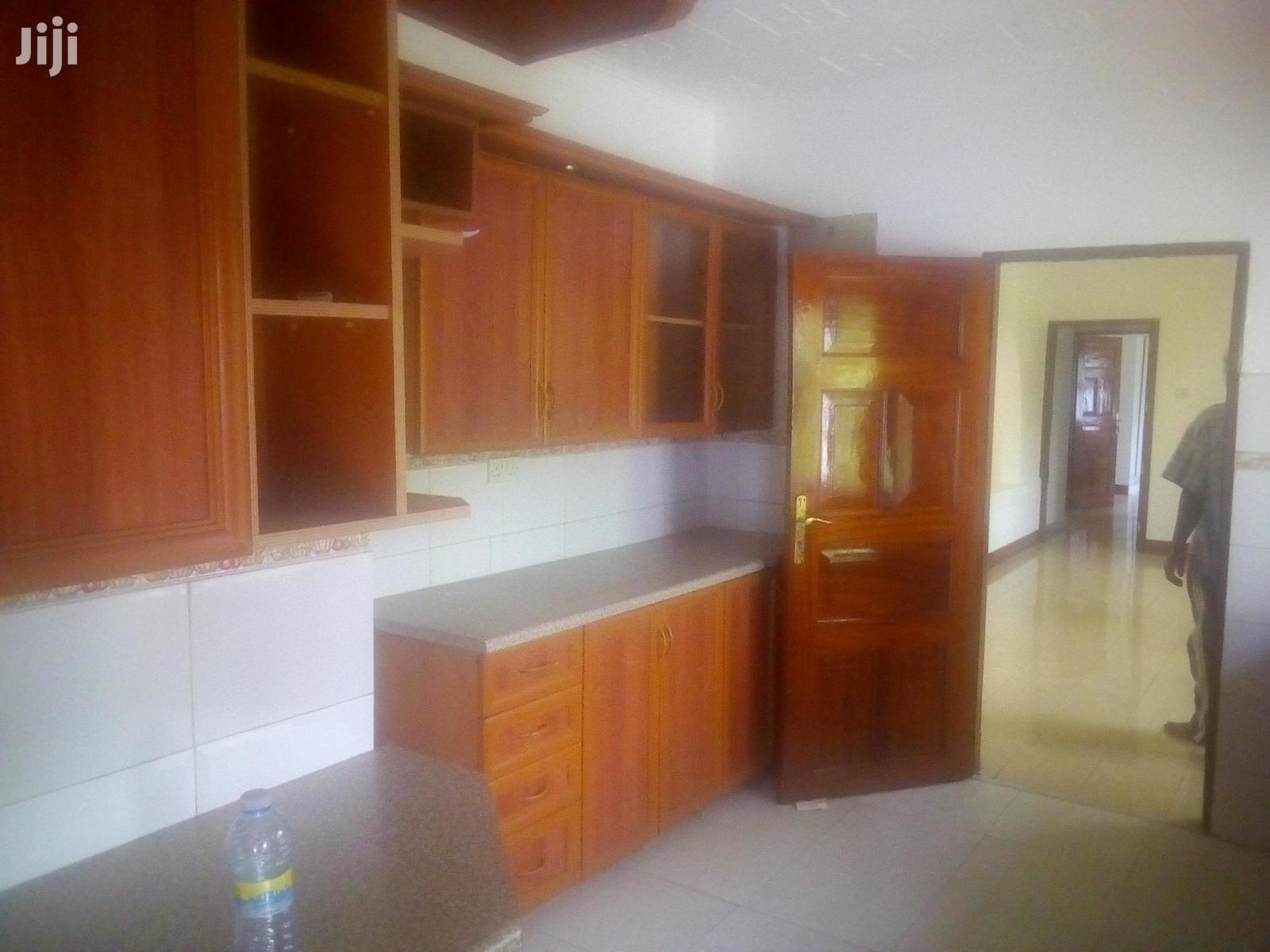 Three Bedroom House In Kololo For Rent in Kampala