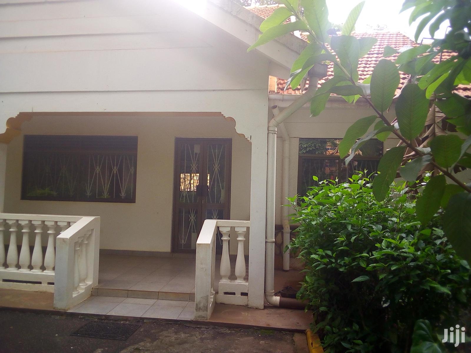 Five Bedroom House In Kololo For Rent in Kampala