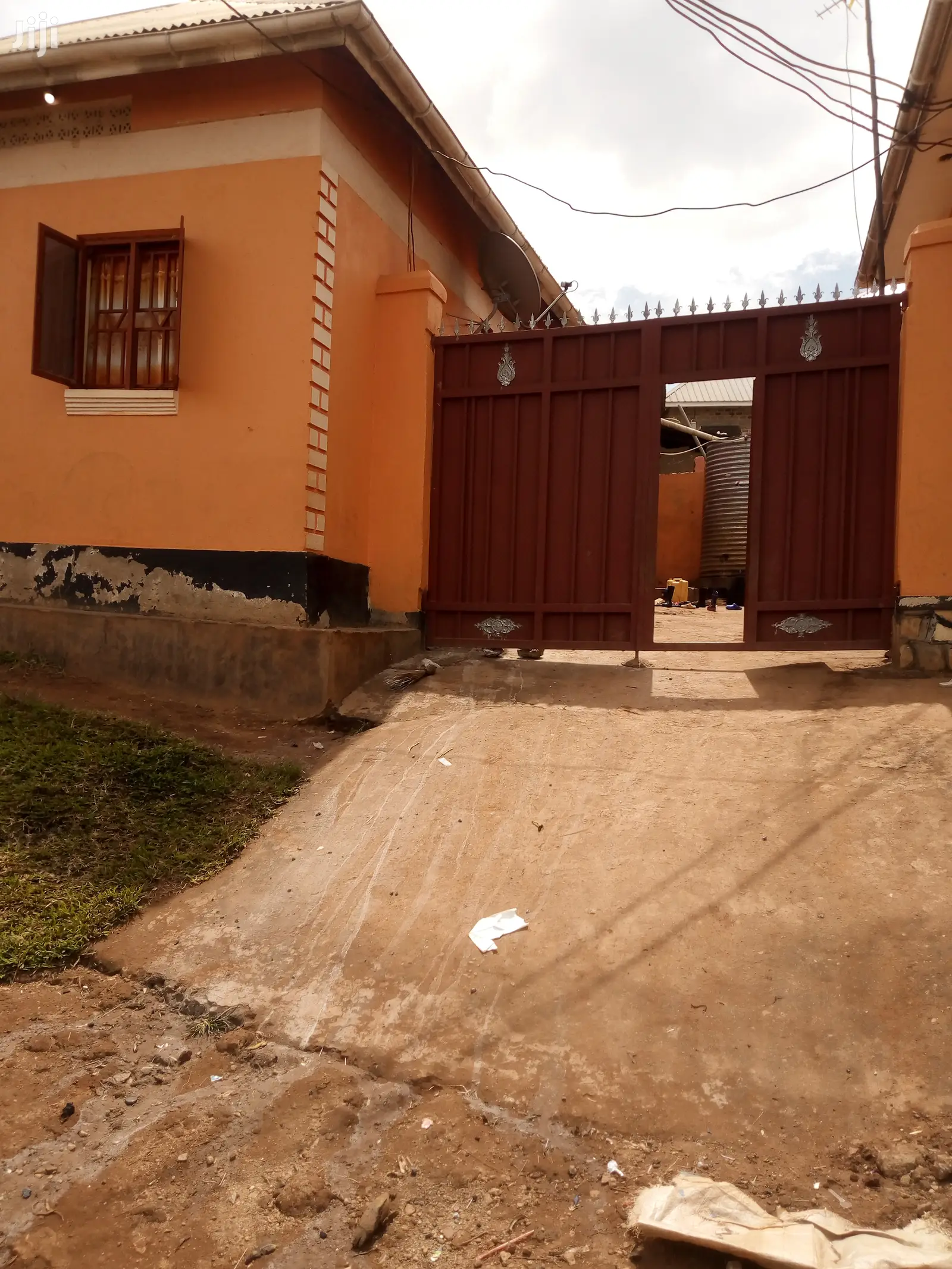 1bdrm House in Central Division for Rent in Central Division