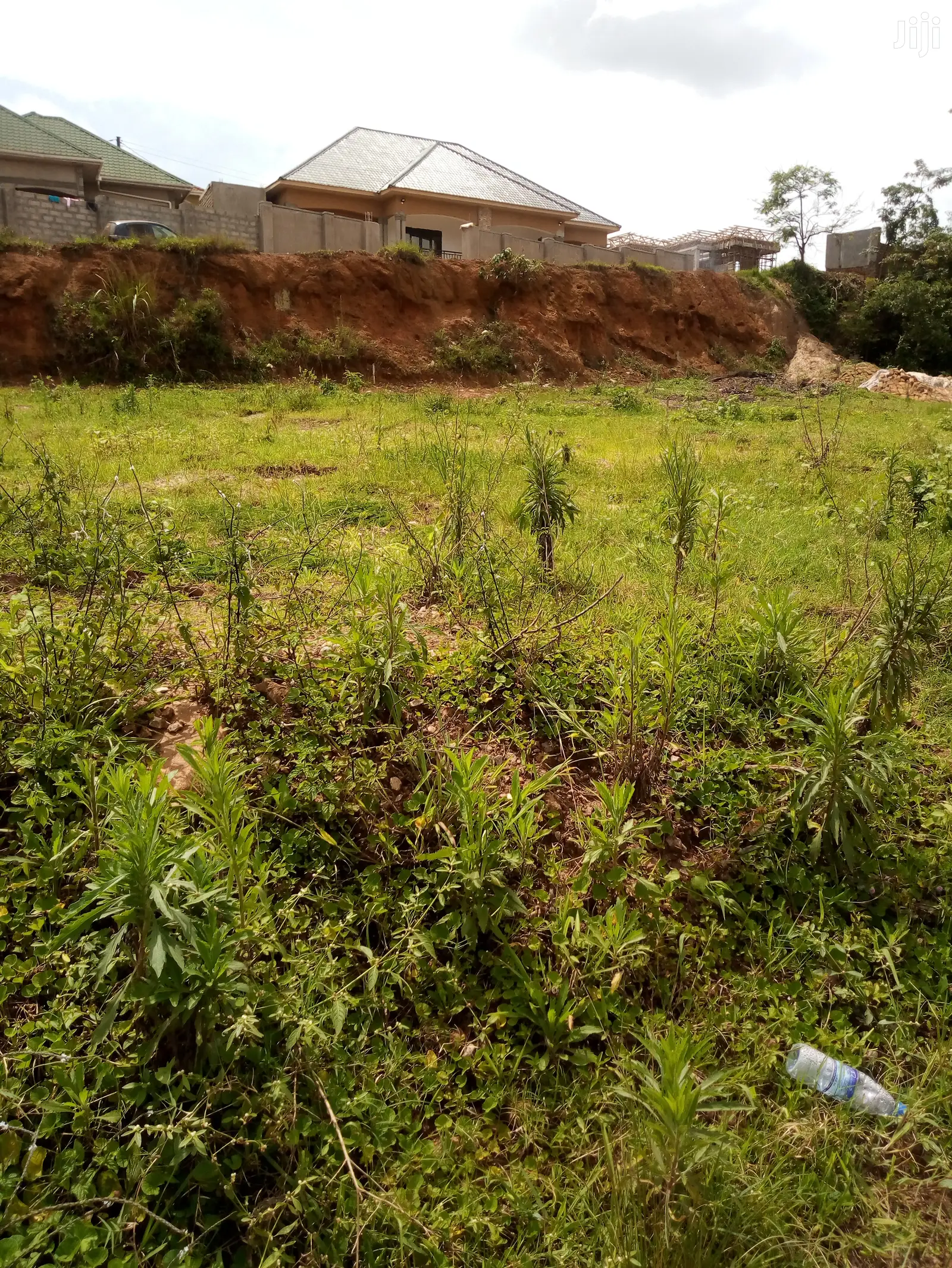 Plot For Sale 30x40ft Lukwaga Town in Kampala