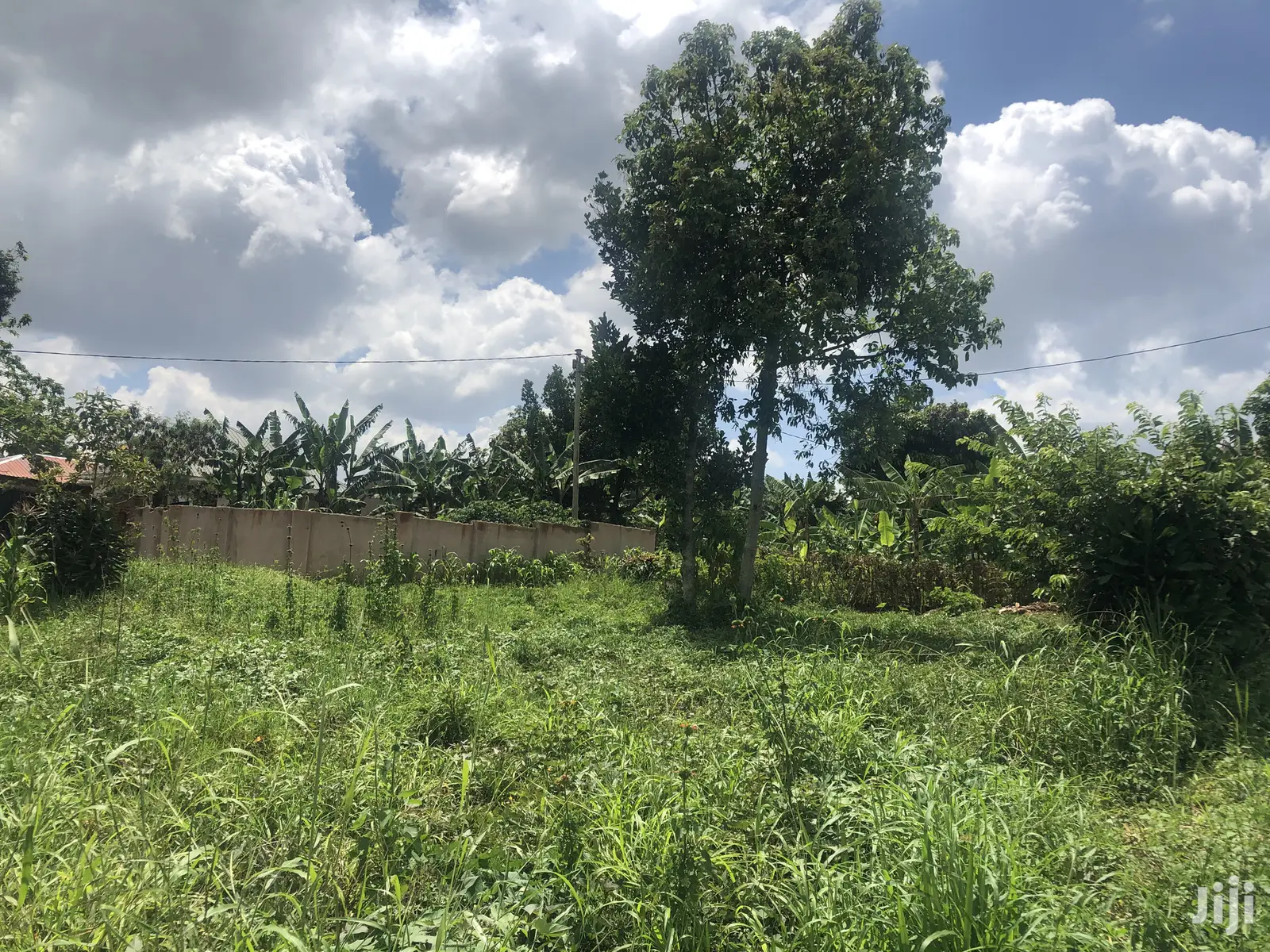 Kira 25 Decimals Land Near Tarmack on Sell in Kampala