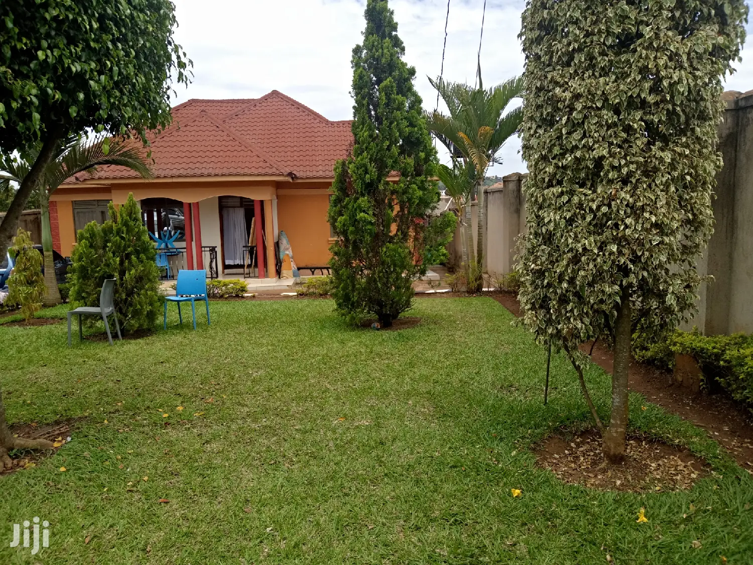 Sell, Namugongo Big Compound House in Kampala
