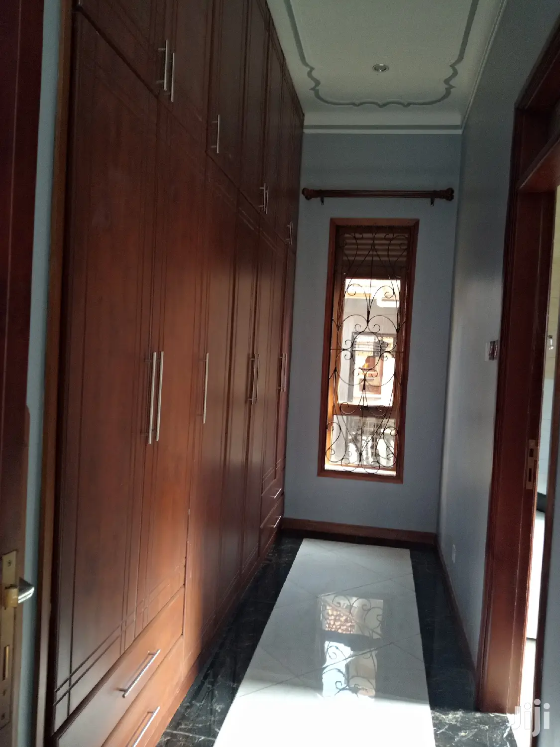 Sell, Namugongo Big Compound House in Kampala
