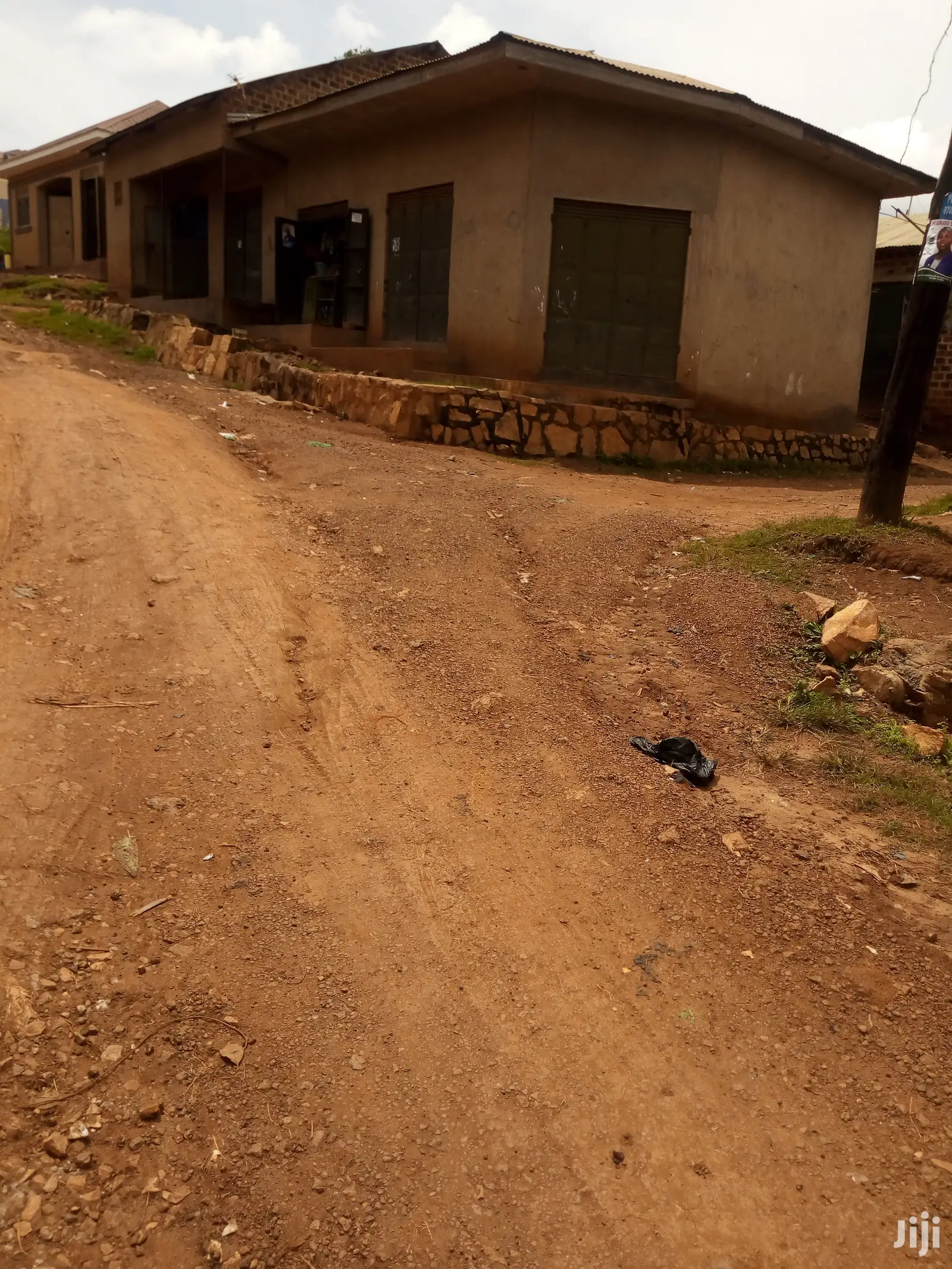 Plot For Sale 50x50ft Bukasa Setema Road in Kampala