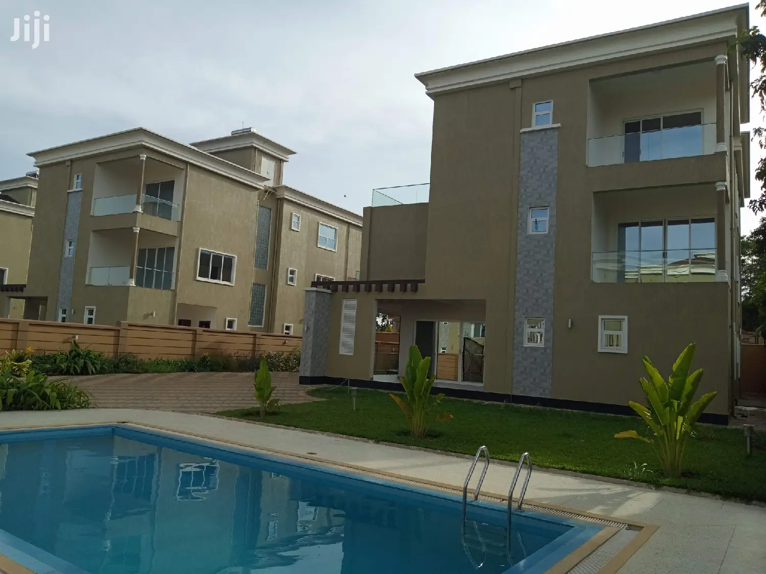 7 Bedroom Mansion In Munyonyo For Sale in Kampala