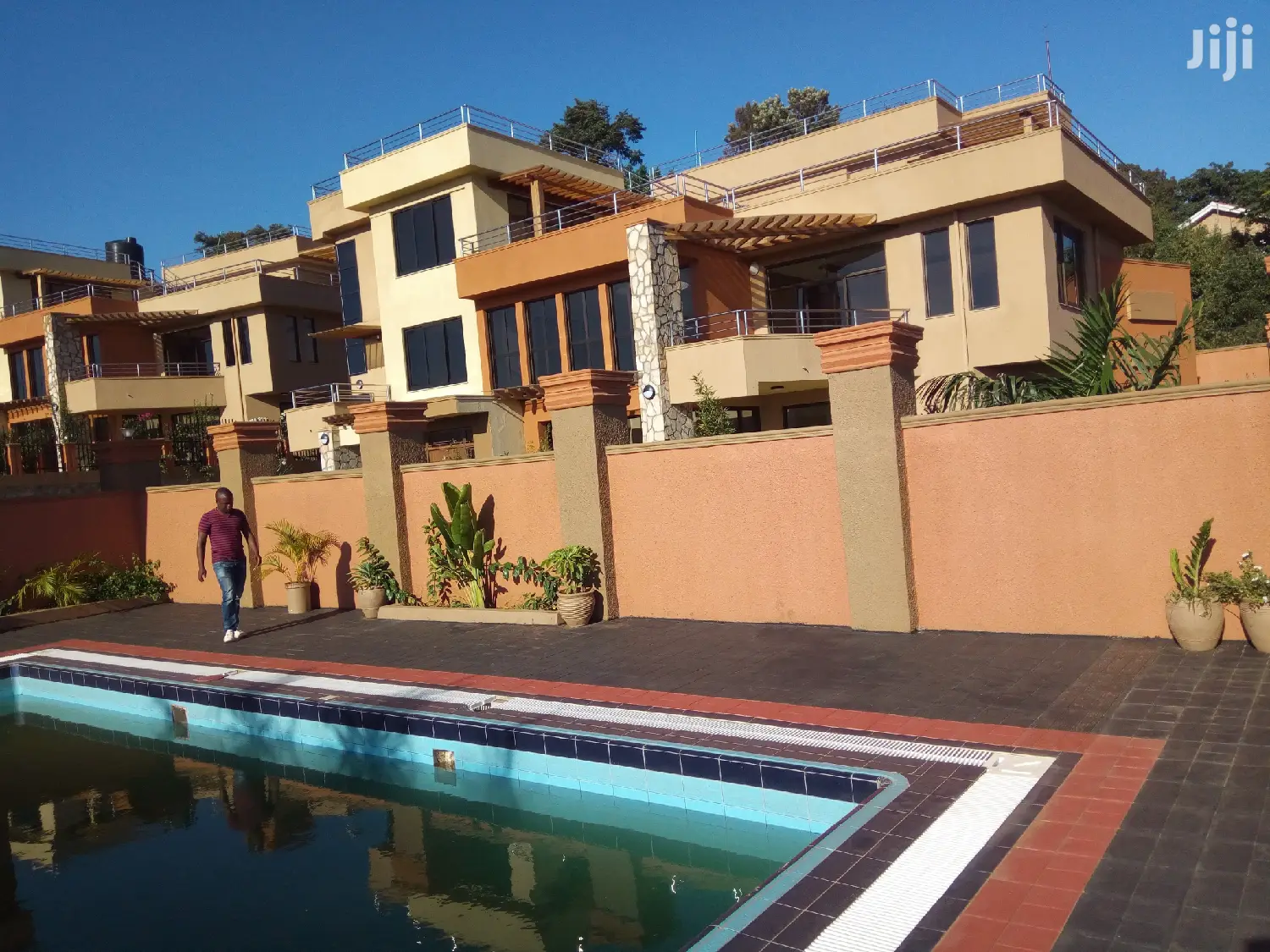 Munyonyo 7 Bedroom Mansion For Sale in Kampala