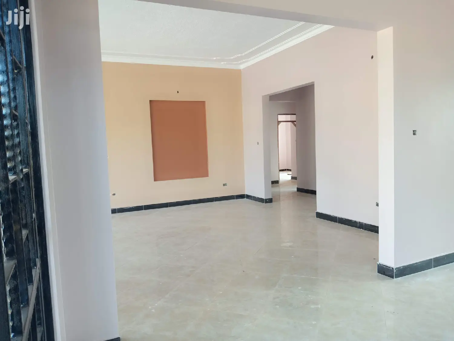 5 Bedroom House In Kira For Sale in Kampala
