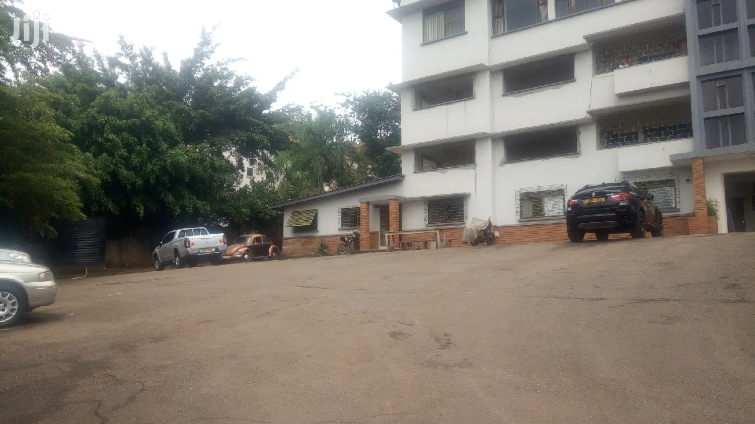 3bdrm Apartment in Central Division for Rent in Central Division