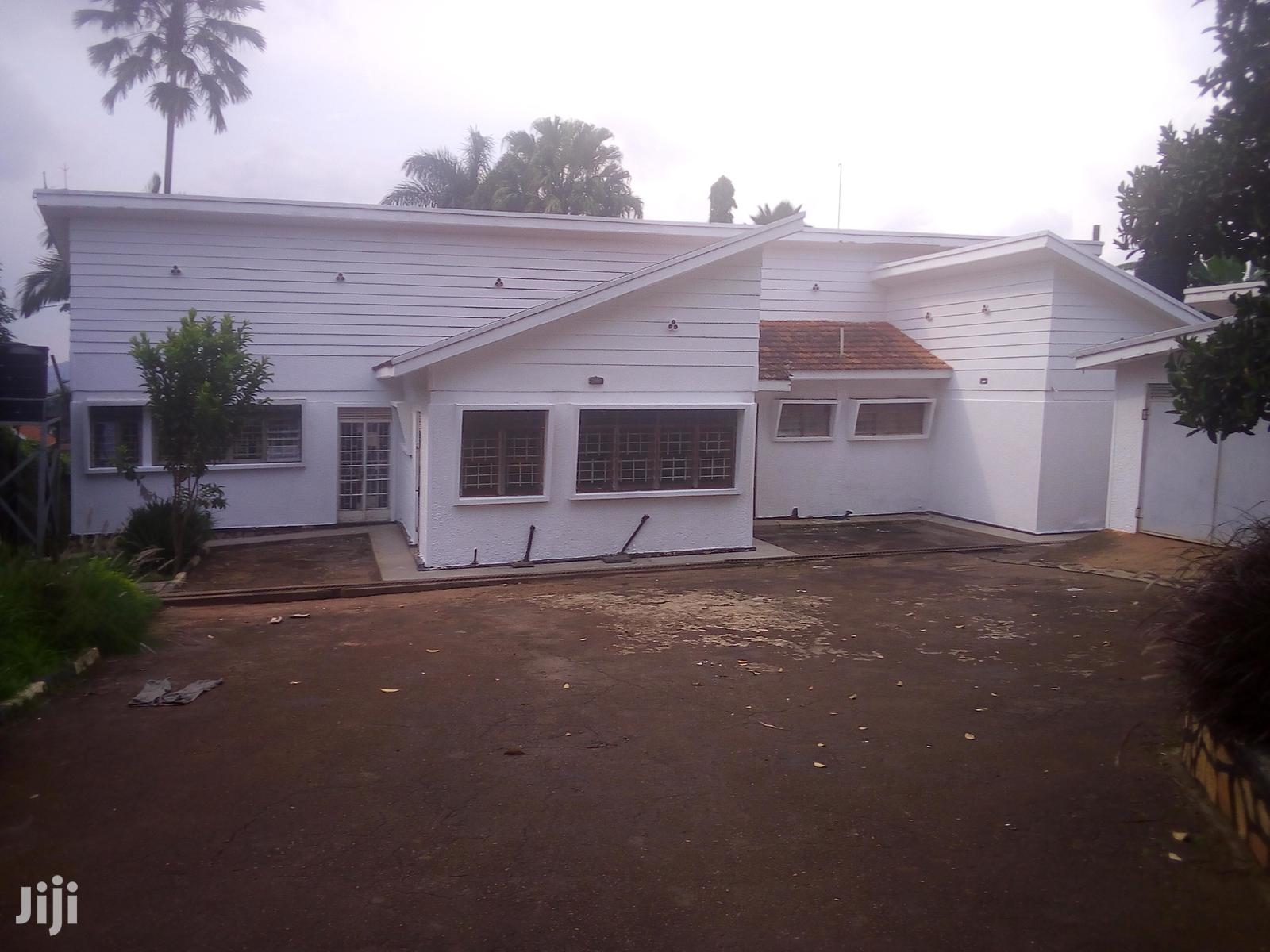 Three Bedroom House In Muyenga For Rent in Kampala
