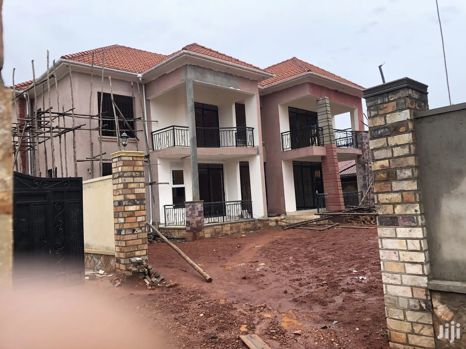 Kira Six Bedroom Mansion For Sale in Kampala