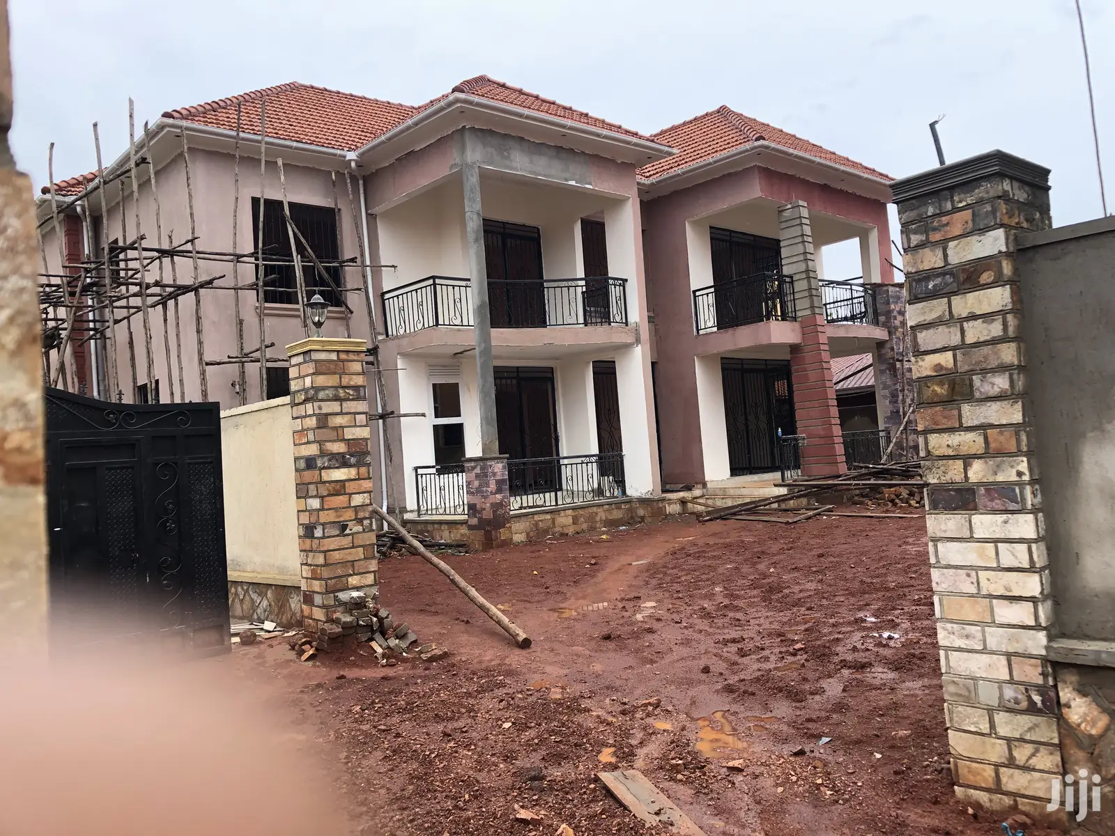 Kira Six Bedroom Mansion For Sale in Kampala