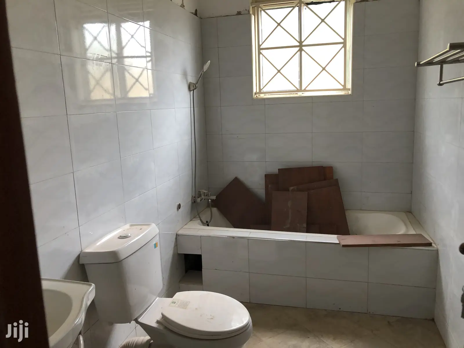 Kira Mamerito Road Posh Bungalow on Sell in Kampala