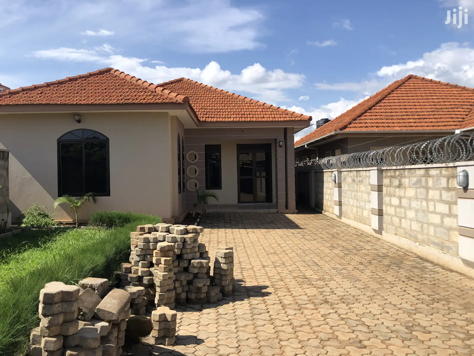 NAJERA Modern Posh Beauty on Sell in Kampala