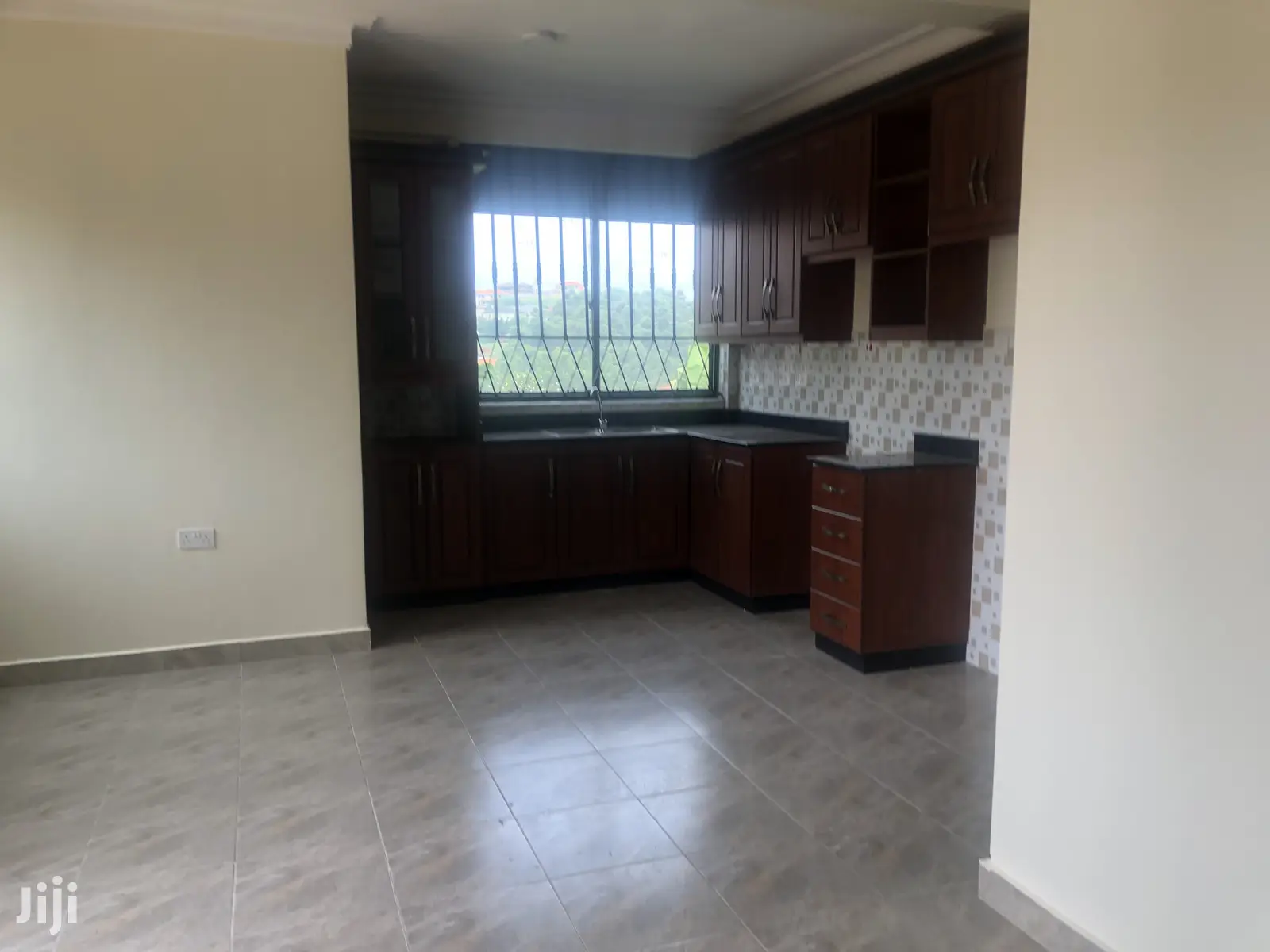 Kira 3 Bedroom Condominiums By The Tarmack On Sell in Kampala