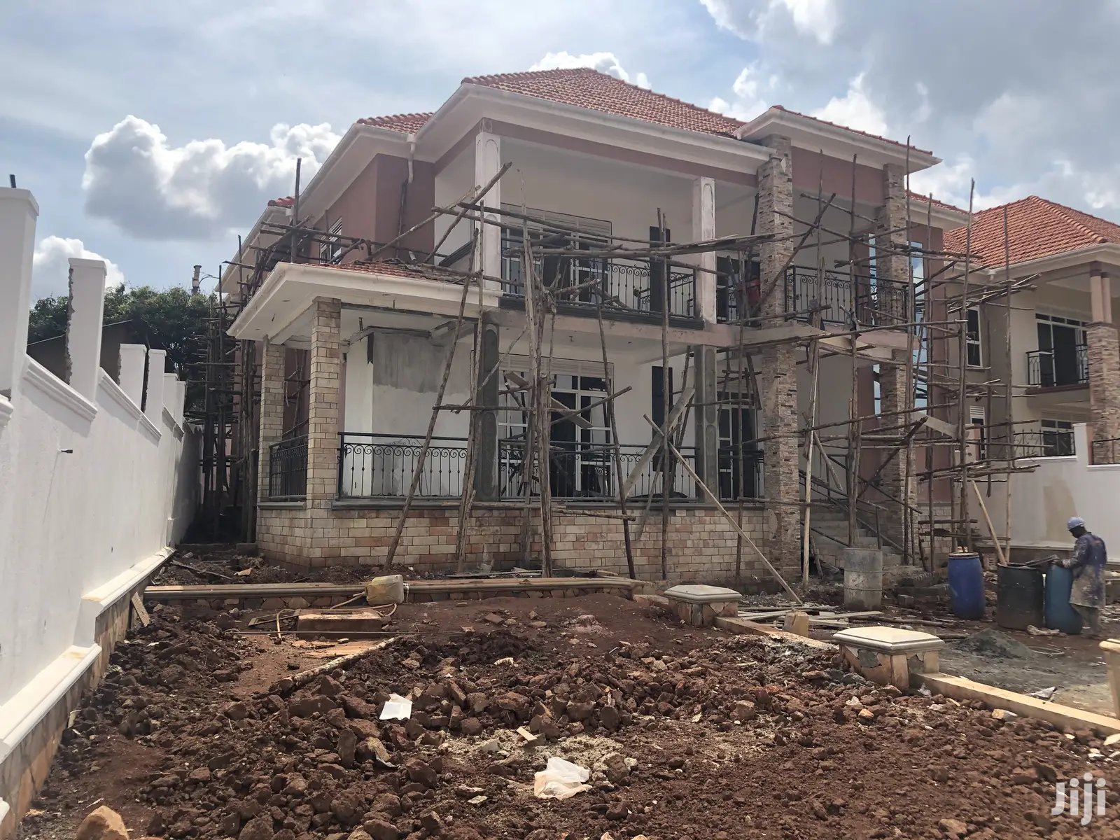 Kyanja Palatial Six Bedrooms Mansion on Sell in Kampala