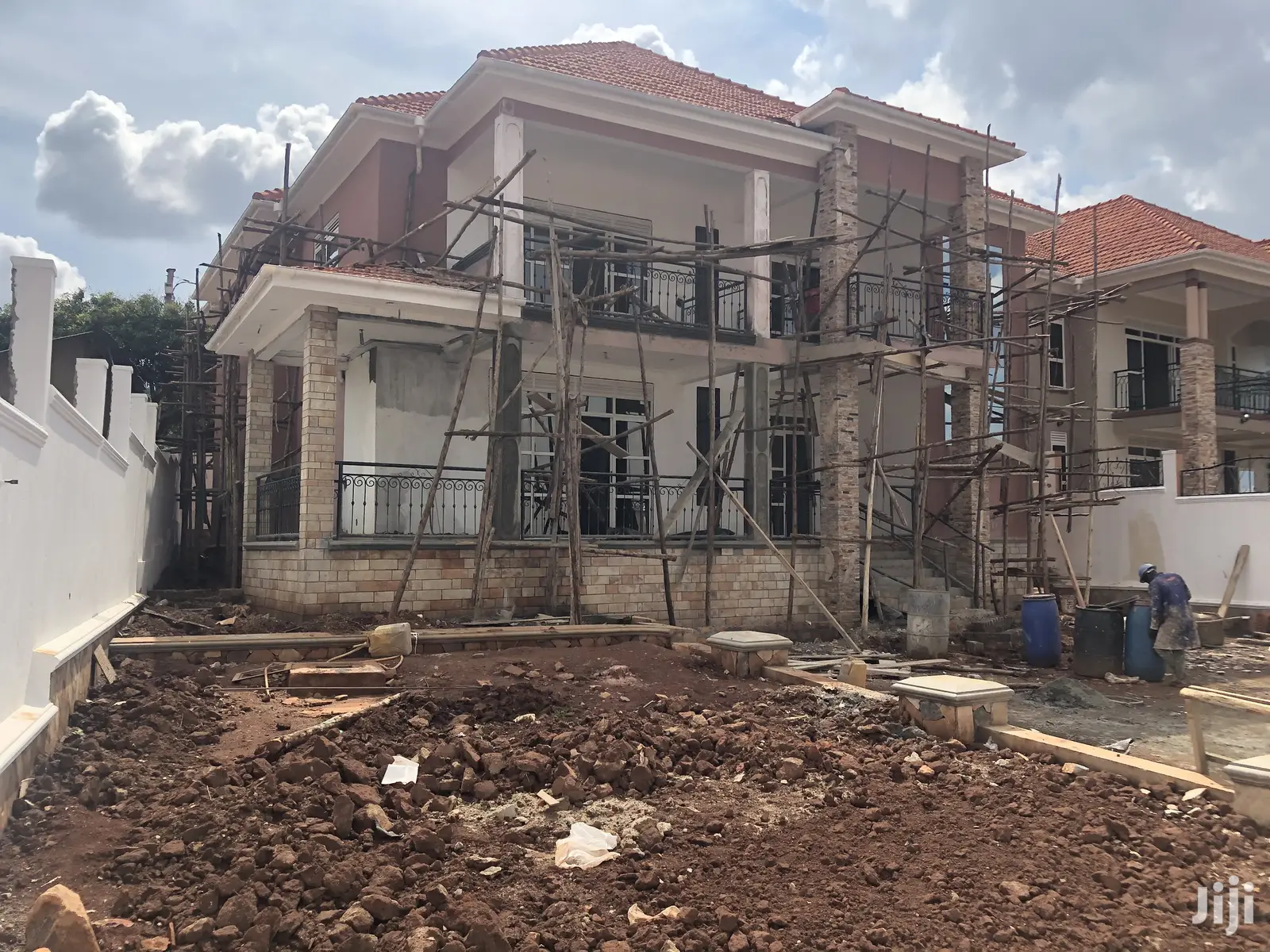 Kyanja Palatial Six Bedrooms Mansion on Sell in Kampala