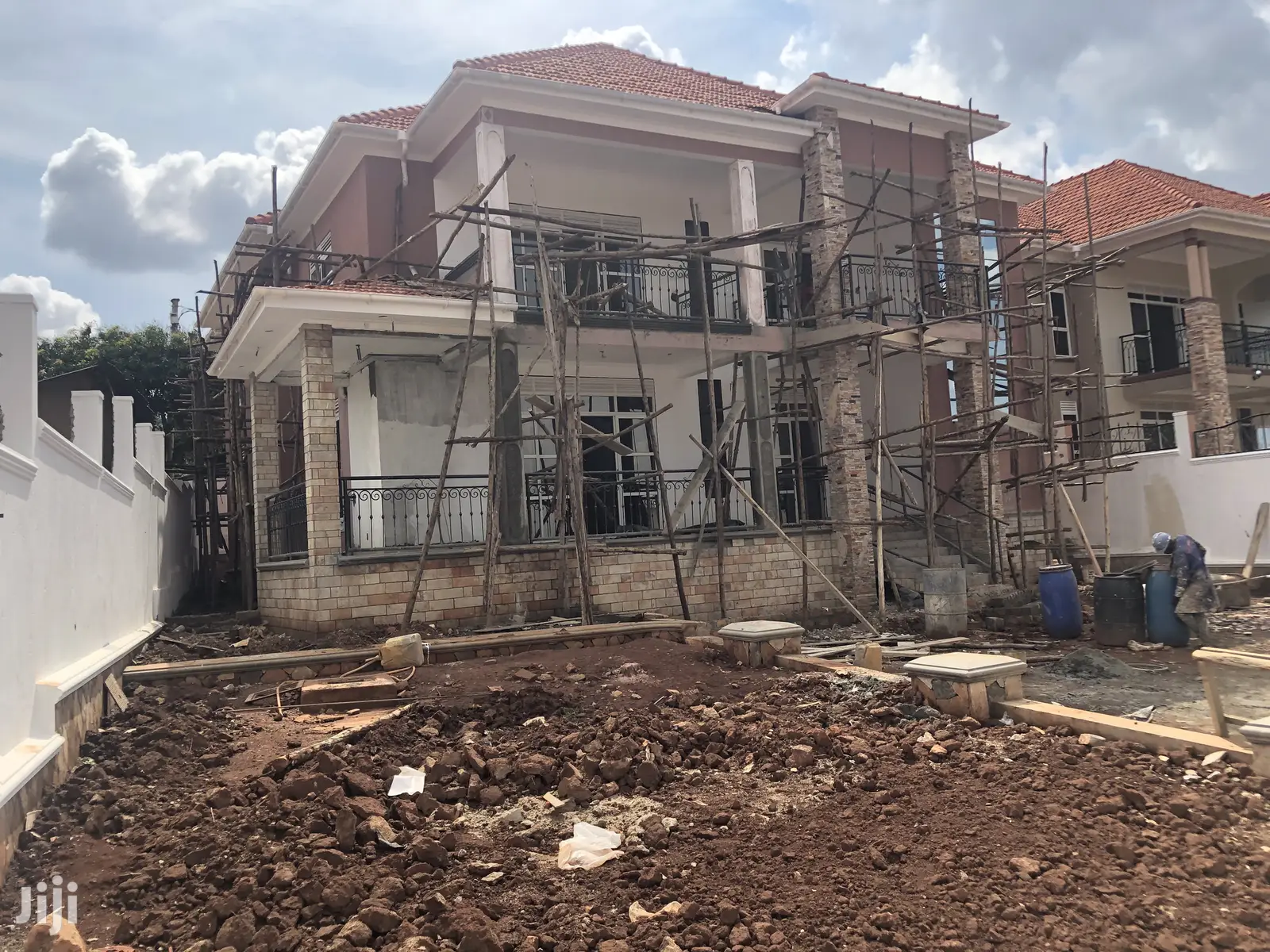 Kyanja Palatial Six Bedrooms Mansion on Sell in Kampala