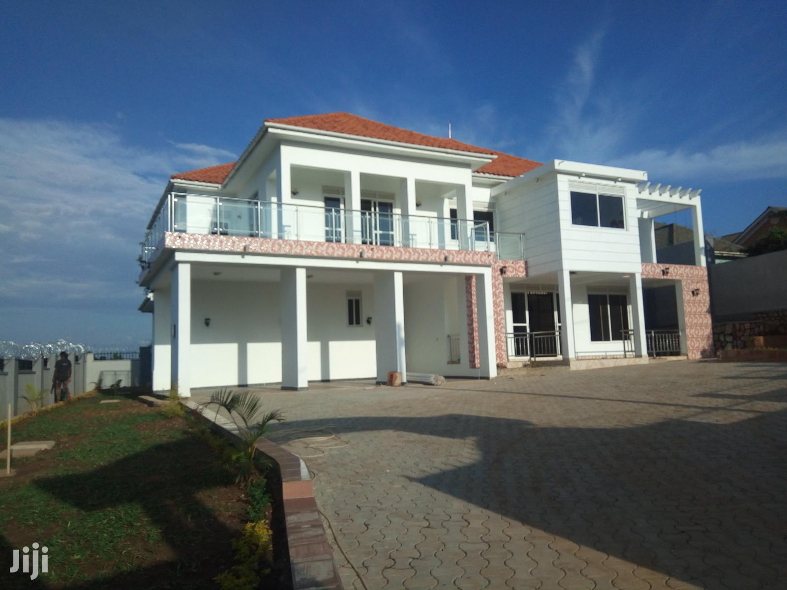 Kyanja 31decimals Mansion on Sell in Kampala