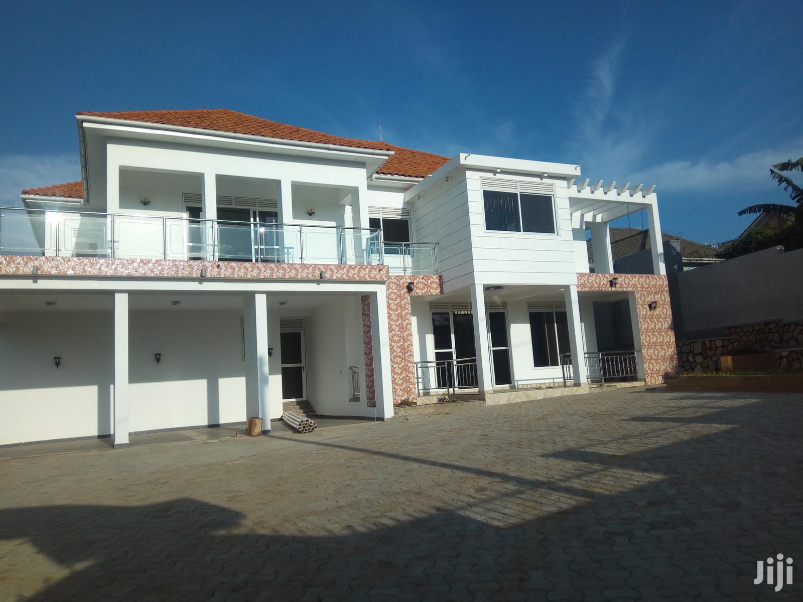 Kyanja 31decimals Mansion on Sell in Kampala