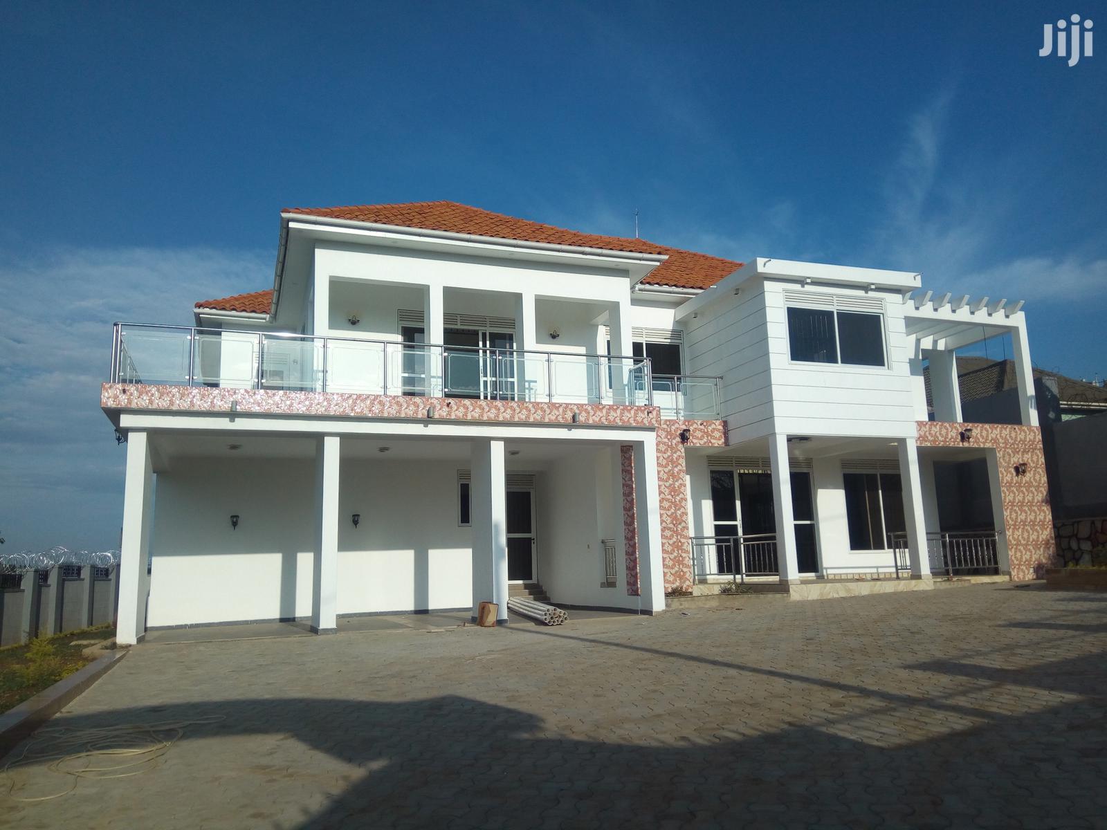 Kyanja 31decimals Mansion on Sell in Kampala