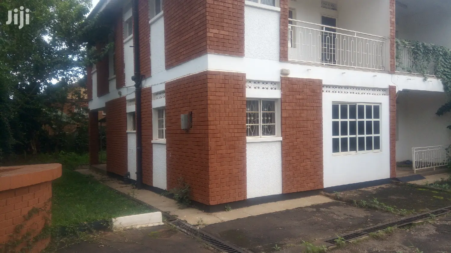 Spacious Town House in Kampala