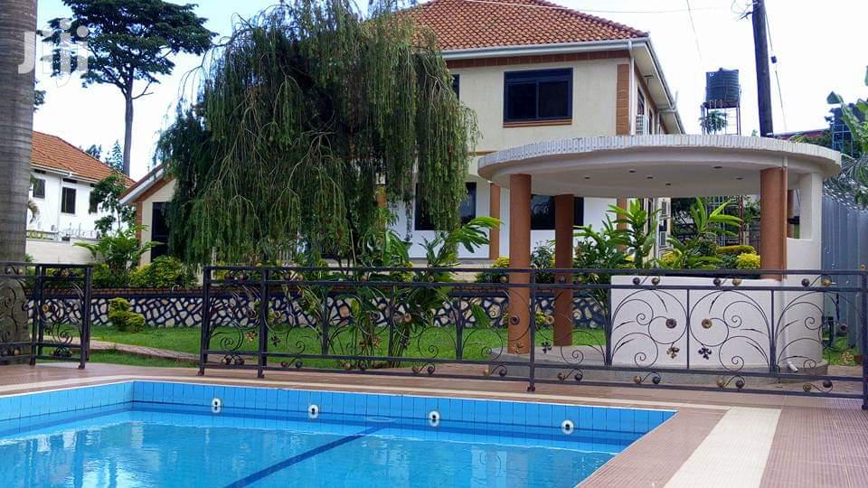 Four Bedroom Mansion In Bugoloobi For Rent in Kampala