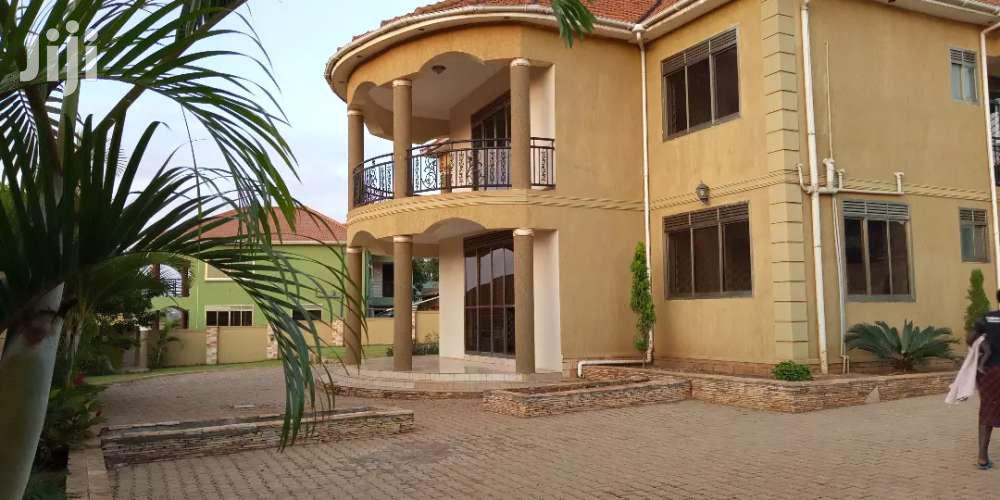 Kajjansi Very Beautiful Mansion On Sale in Kampala