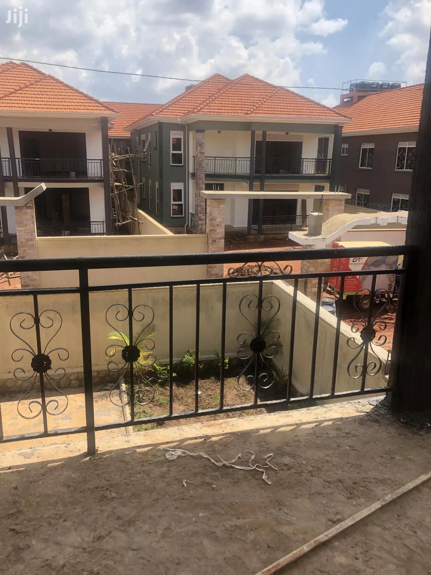 6 Bedroom Mansion In Kira For Sale in Kampala