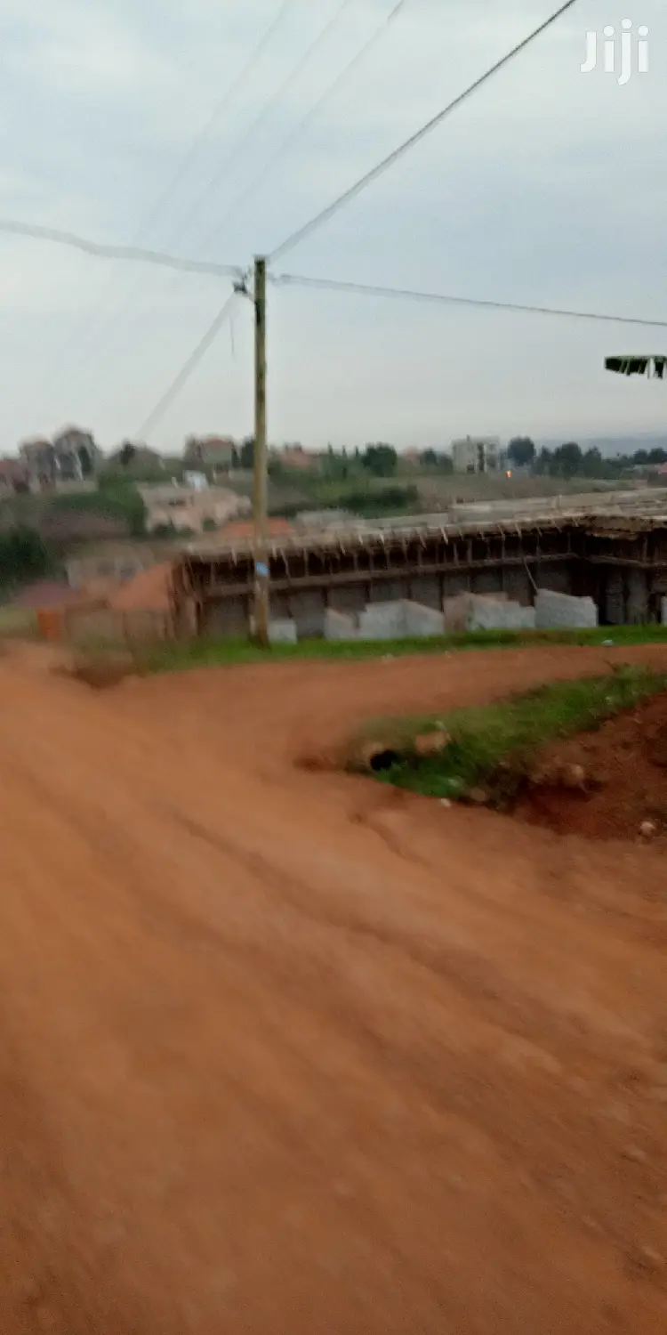 Kira Posh Plots Near Tarmack for Sell in Kampala
