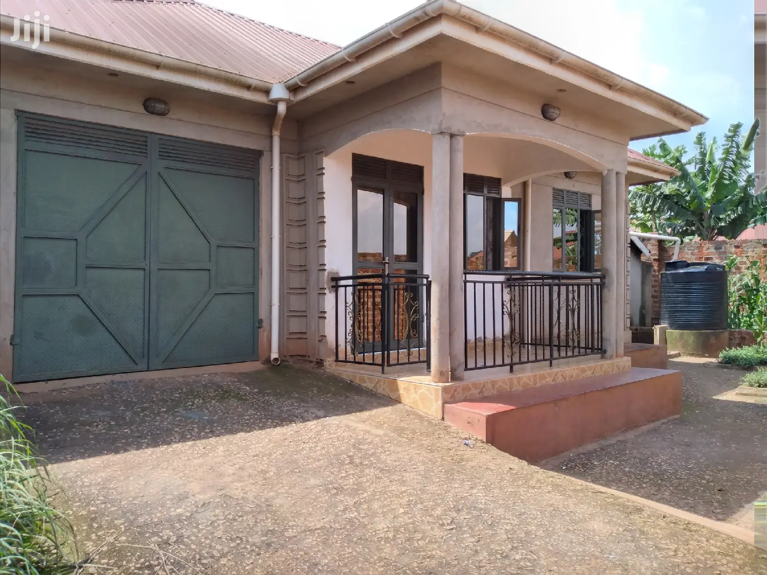 Verybeautiful Home In Well Fence Quicksale In Namasuba Ndeje in Kampala