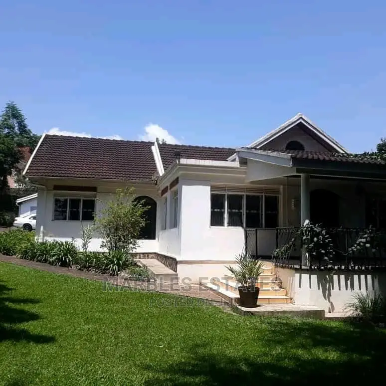 5bdrm Bungalow in Central Division for sale in Central Division