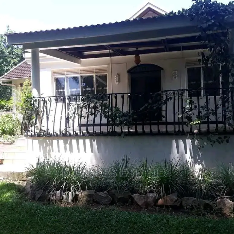 5bdrm Bungalow in Central Division for sale in Central Division