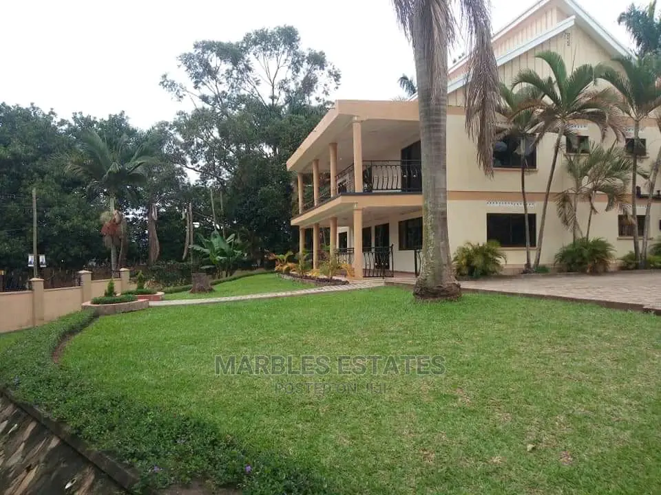 Beautiful 5 Bedrooms House For Rent In Bugolobi in Kampala