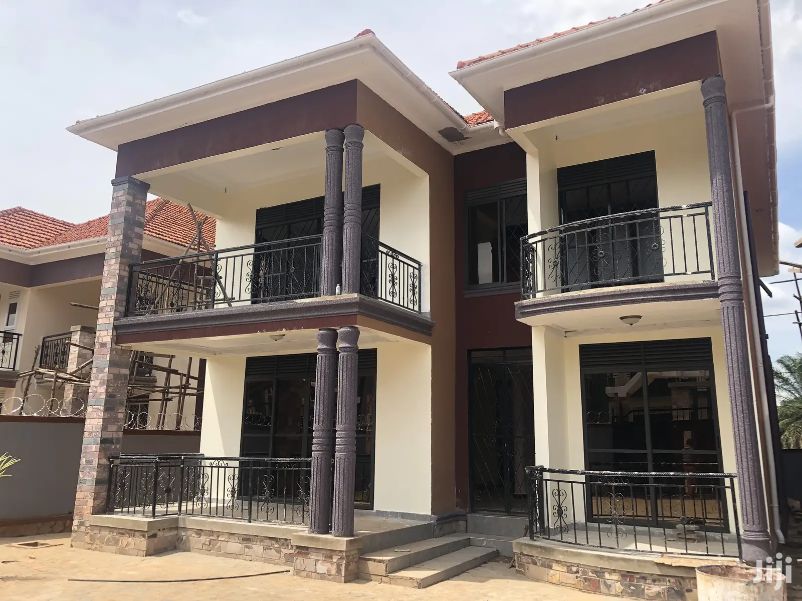 Kira Awesome Stylish Six Bedrooms Mansion on Sell in Kampala