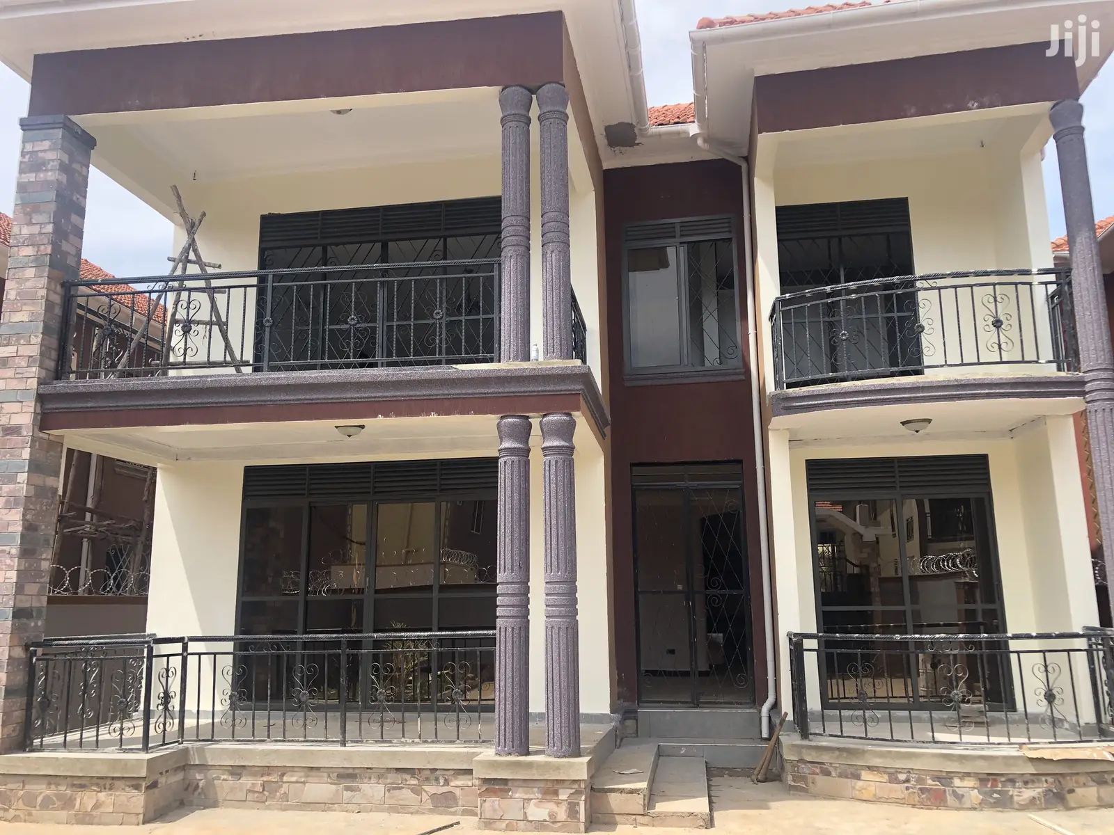 Kira Awesome Stylish Six Bedrooms Mansion on Sell in Kampala
