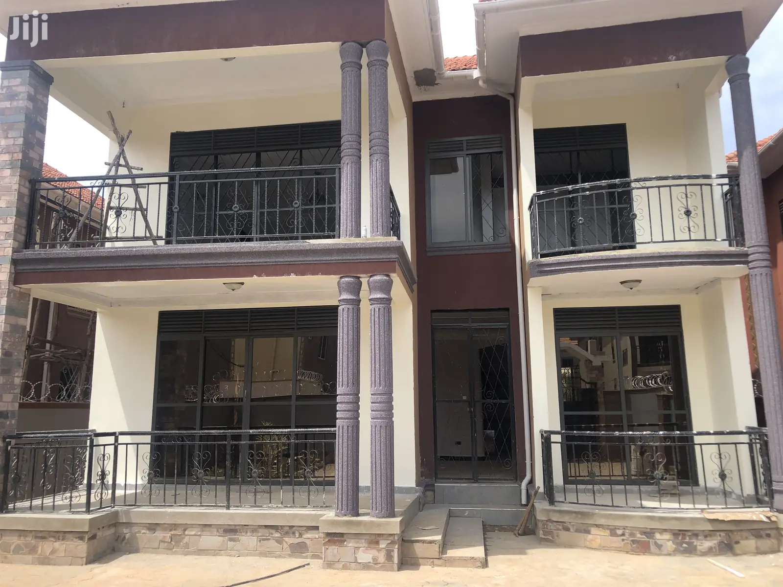 Kira Awesome Stylish Six Bedrooms Mansion on Sell in Kampala